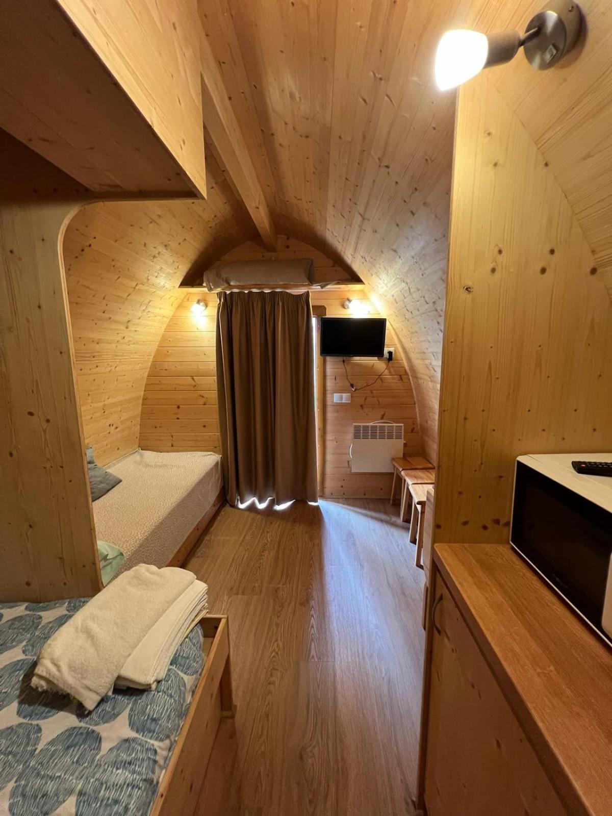 Teiraboa Base Camp Ξενοδοχείο Arzúa Εξωτερικό φωτογραφία